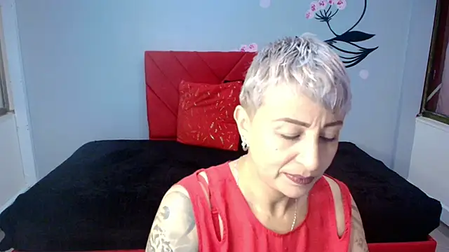 Charlotte  Gray online show from November 10, 2025, 12:21 pm