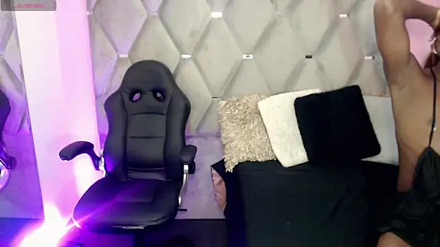 Snapshot of Miranda_Collins chatting on November 7, 2025, 10:53 am Miranda Collins online show from November 7, 2025, 10:53 am