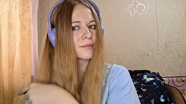 Snapshot of Marry_Wild chatting on October 6, 2025, 6:58 am Marry Wild online show from October 6, 2025, 6:58 am
