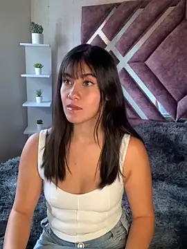 LunaMartinez Pink online show from October 1, 2025, 2:32 pm