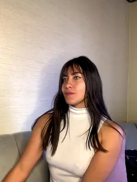 LunaMartinez Pink online show from October 2, 2025, 1:25 pm