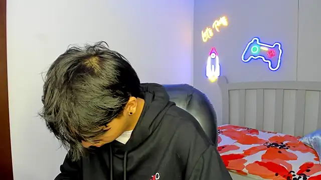 Snapshot of StiwenTwink chatting on October 22, 2025, 2:16 pm StiwenTwink online show from October 22, 2025, 2:16 pm