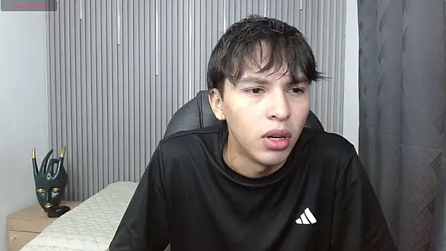 StiwenTwink online show from April 5, 2026, 1:07 pm