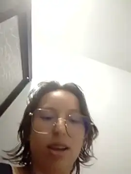 Klaret Toy online show from April 1, 2026, 12:46 am