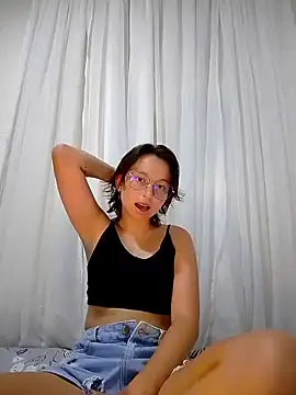 Snapshot of Klaret_Toy chatting on February 28, 2026, 8:30 pm Klaret Toy online show from February 28, 2026, 8:30 pm