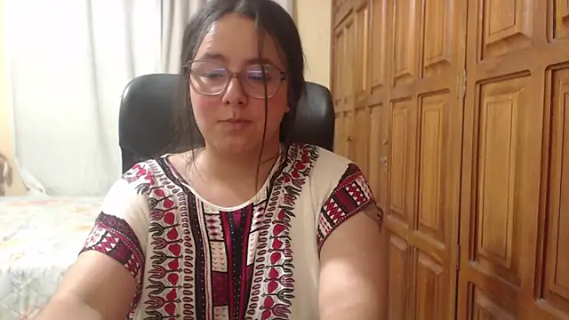 Snapshot of Venus_cat_ chatting on July 7, 2026, 7:23 am Venus cat online show from July 7, 2026, 7:23 am