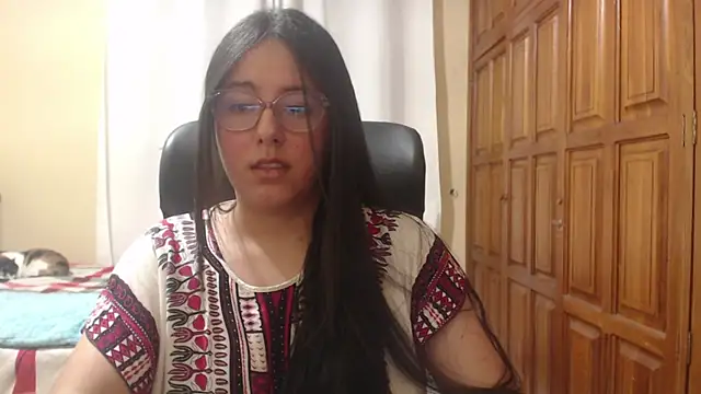 Snapshot of Venus_cat_ chatting on July 21, 2026, 7:31 am Venus cat online show from July 21, 2026, 7:31 am