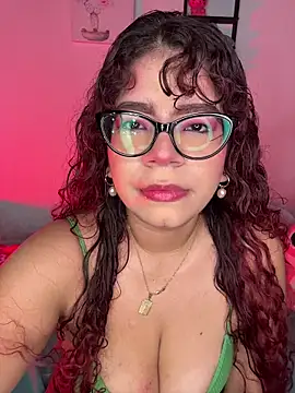 Snapshot of Solaangel_ chatting on October 4, 2025, 6:53 pm Solaangel online show from October 4, 2025, 6:53 pm