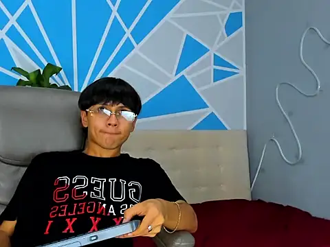 ELCHINO 69 online show from October 5, 2025, 11:50 pm
