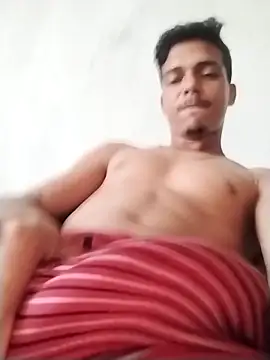 Snapshot of Thyyego chatting on October 31, 2025, 7:10 pm Thyyego online show from October 31, 2025, 7:10 pm