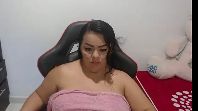 Snapshot of emily_sexxx chatting on November 2, 2025, 5:23 am emily sexxx online show from November 2, 2025, 5:23 am