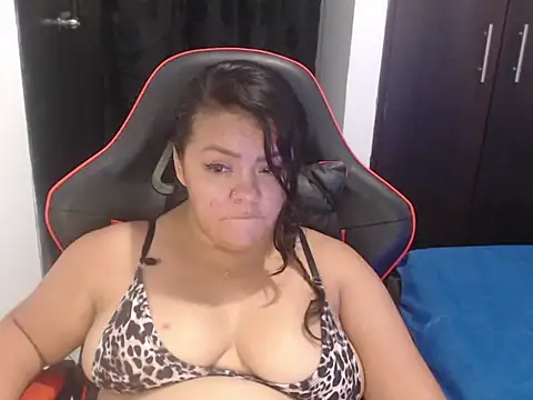 Snapshot of emily_sexxx chatting on October 13, 2025, 3:52 am emily sexxx online show from October 13, 2025, 3:52 am