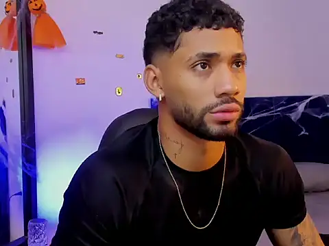 Snapshot of theo_sky1 chatting on October 30, 2025, 2:14 pm theo sky1 online show from October 30, 2025, 2:14 pm