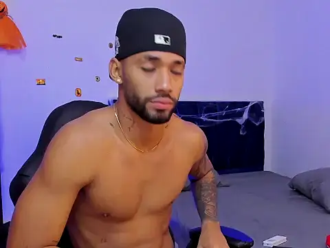 Snapshot of theo_sky1 chatting on October 17, 2025, 2:30 pm theo sky1 online show from October 17, 2025, 2:30 pm