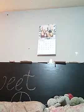 Snapshot of DiosesEdem13 chatting on November 1, 2025, 1:12 am DiosesEdem13 online show from November 1, 2025, 1:12 am