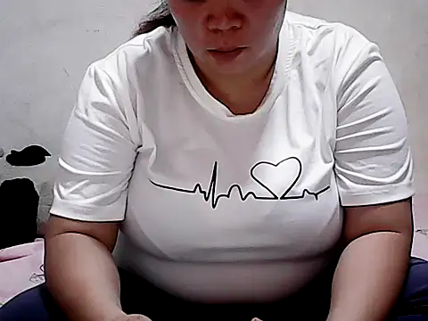 Snapshot of HornyPussie69 chatting on February 25, 2026, 12:22 am HornyPussie69 online show from February 25, 2026, 12:22 am