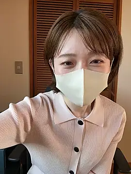 Snapshot of momo_yuipu chatting on October 9, 2025, 2:01 am momo yuipu online show from October 9, 2025, 2:01 am