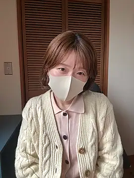 Snapshot of momo_yuipu chatting on October 21, 2025, 1:05 am momo yuipu online show from October 21, 2025, 1:05 am