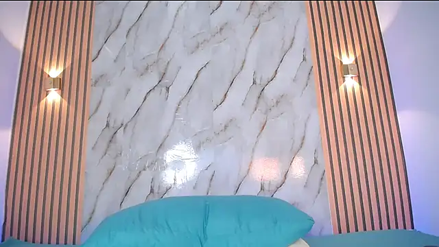 PiaGelvez online show from January 11, 2026, 8:38 pm