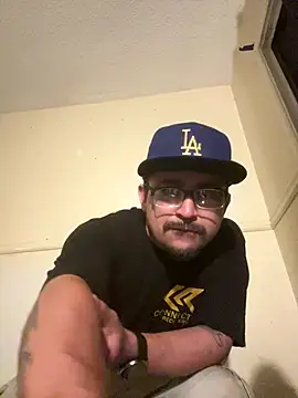 looney2Big online show from October 1, 2025, 2:06 am