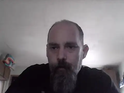 crazyheratic8 online show from April 4, 2026, 1:50 pm