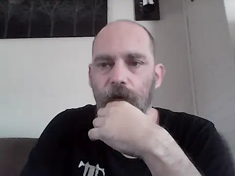 crazyheratic8 online show from April 21, 2026, 3:18 pm