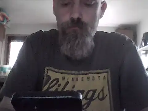 crazyheratic8 online show from April 11, 2026, 1:59 pm