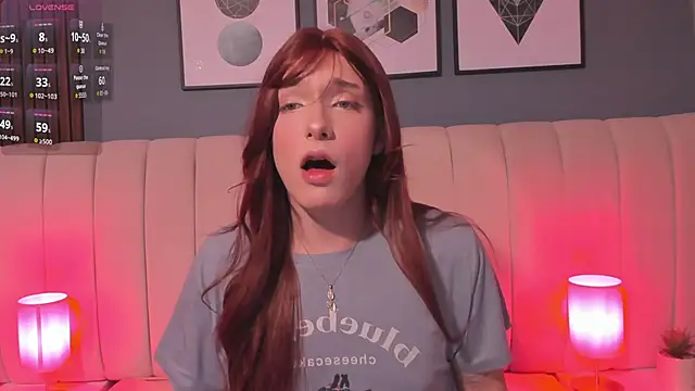 Snapshot of DaimondPink chatting on October 30, 2025, 3:27 am DaimondPink online show from October 30, 2025, 3:27 am