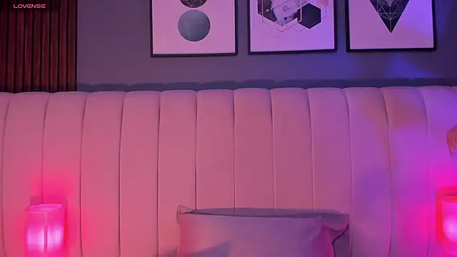 Snapshot of DaimondPink chatting on October 26, 2025, 3:51 am DaimondPink online show from October 26, 2025, 3:51 am