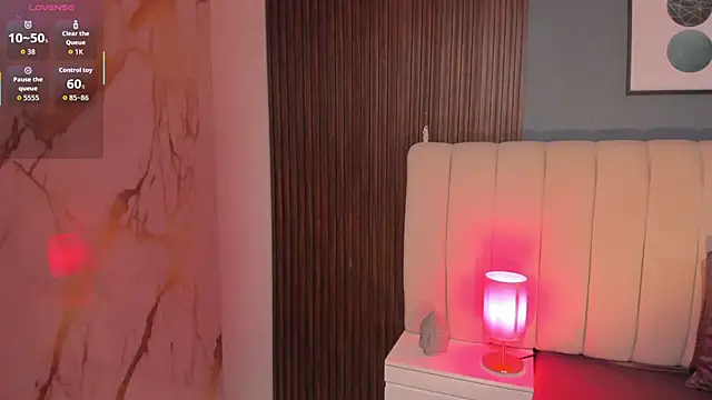 Snapshot of DaimondPink chatting on October 17, 2025, 3:32 am DaimondPink online show from October 17, 2025, 3:32 am