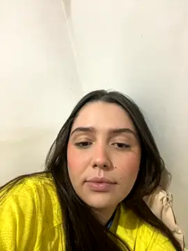 Snapshot of luiza_barcelos chatting on October 15, 2025, 2:43 am luiza barcelos online show from October 15, 2025, 2:43 am