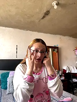 Snapshot of imariahot chatting on November 4, 2025, 1:37 pm imariahot online show from November 4, 2025, 1:37 pm