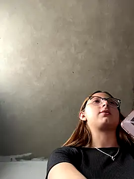 Snapshot of imariahot chatting on October 23, 2025, 5:00 pm imariahot online show from October 23, 2025, 5:00 pm