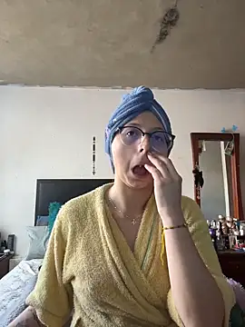 Snapshot of imariahot chatting on November 12, 2025, 2:43 pm imariahot online show from November 12, 2025, 2:43 pm