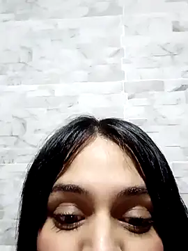 Evelin-Love online show from October 2, 2025, 4:05 am