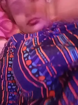 Neelam-baby1 online show from June 14, 2026, 6:53 pm