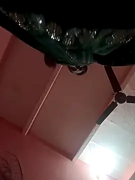 Neelam-baby1 online show from November 24, 2025, 3:34 pm