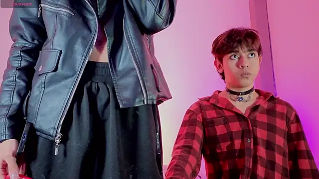 Snapshot of Darcy_and_Stolas chatting on October 9, 2025, 2:56 am Darcy and Stolas online show from October 9, 2025, 2:56 am