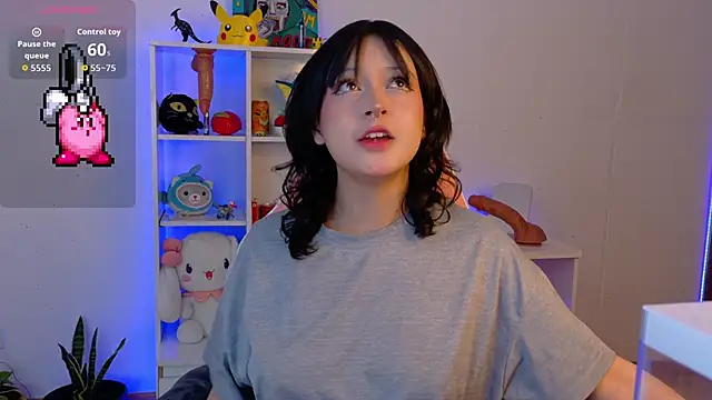 Snapshot of Sallie_Doll chatting on October 22, 2025, 8:52 pm Sallie Doll online show from October 22, 2025, 8:52 pm