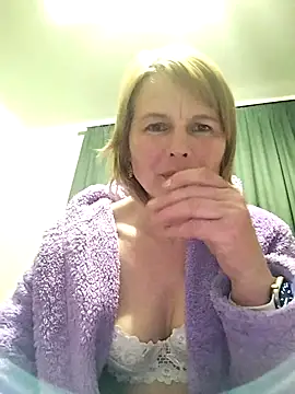 Snapshot of Masha412111 chatting on April 21, 2026, 8:59 pm Masha412111 online show from April 21, 2026, 8:59 pm