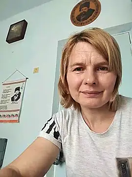Snapshot of Masha412111 chatting on May 12, 2026, 7:27 am Masha412111 online show from May 12, 2026, 7:27 am