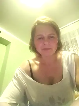 Snapshot of Masha412111 chatting on April 5, 2026, 8:26 pm Masha412111 online show from April 5, 2026, 8:26 pm