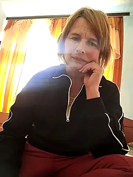 Snapshot of Masha412111 chatting on April 19, 2026, 9:32 am Masha412111 online show from April 19, 2026, 9:32 am