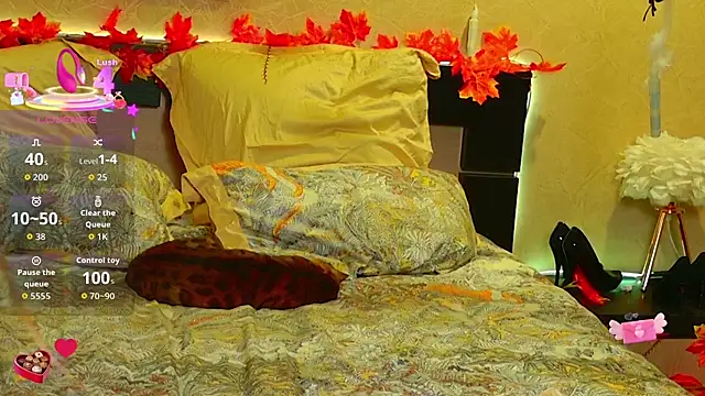 EmilyWhispers online show from November 5, 2025, 7:39 pm