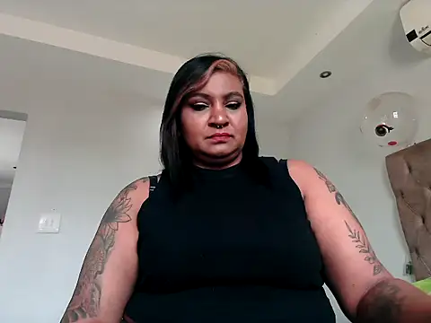 Snapshot of Dirtydee07 chatting on October 5, 2025, 11:01 am Dirtydee07 online show from October 5, 2025, 11:01 am