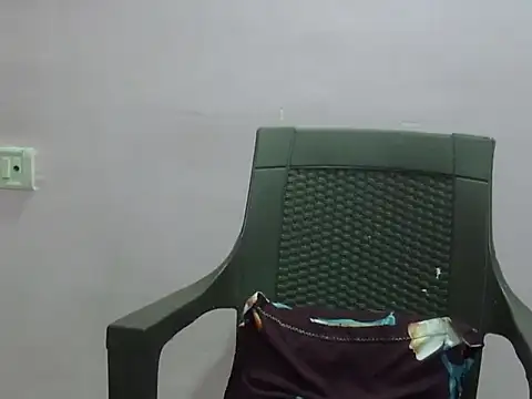 Snapshot of Laila_Cute chatting on June 14, 2026, 3:24 pm Laila Cute online show from June 14, 2026, 3:24 pm