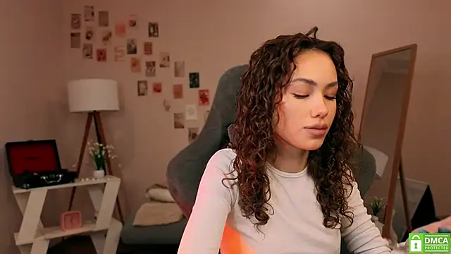 Snapshot of branchwithflowerss chatting on October 31, 2025, 1:52 pm branchwithflowerss online show from October 31, 2025, 1:52 pm