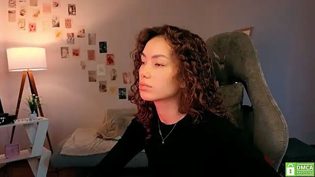 Snapshot of branchwithflowerss chatting on November 2, 2025, 7:13 am branchwithflowerss online show from November 2, 2025, 7:13 am