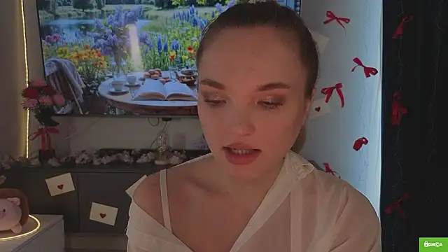 JulieLupo online show from March 19, 2026, 6:46 am