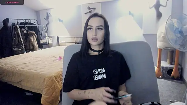 Snapshot of Lisa__Johnson chatting on November 6, 2025, 12:25 am Lisa Johnson online show from November 6, 2025, 12:25 am